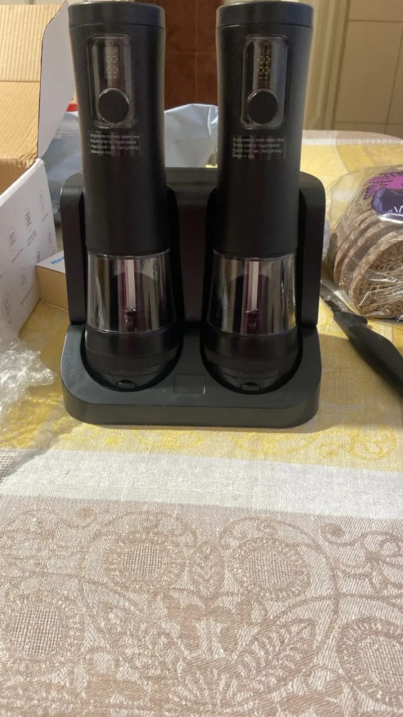 Customer photo review of Cozymere Electric Salt & Pepper Grinder Set