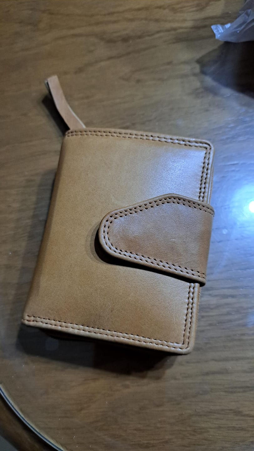 Customer photo review of Women's Small Trifold Leather Purse - Selena