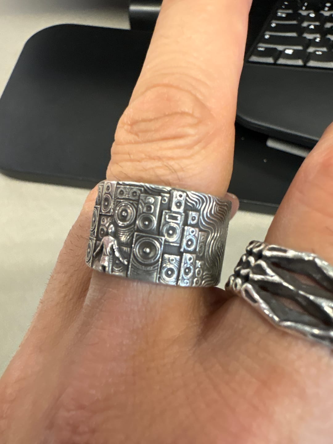 Customer photo review of SONITUS Ring - Handcrafted in Oxidized 925 Sterling Silver