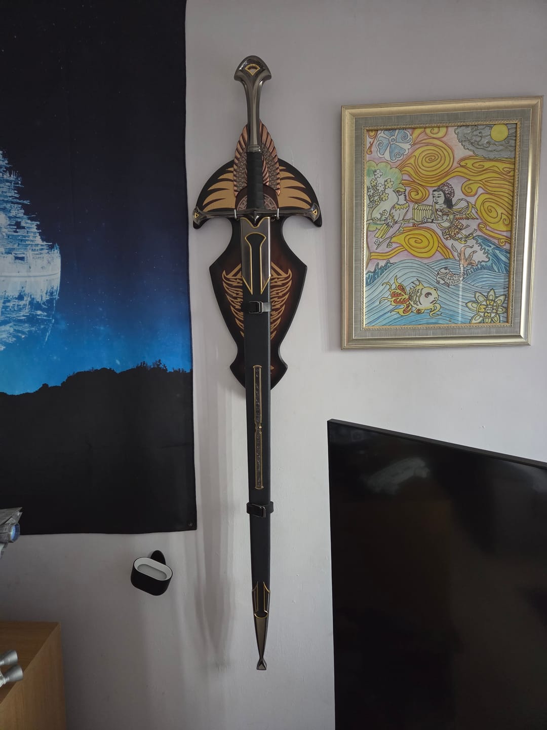 Customer photo review of LORD OF THE RINGS - NEW! Superior Anduril, The Sword Reforged with Scabbard and Plaque