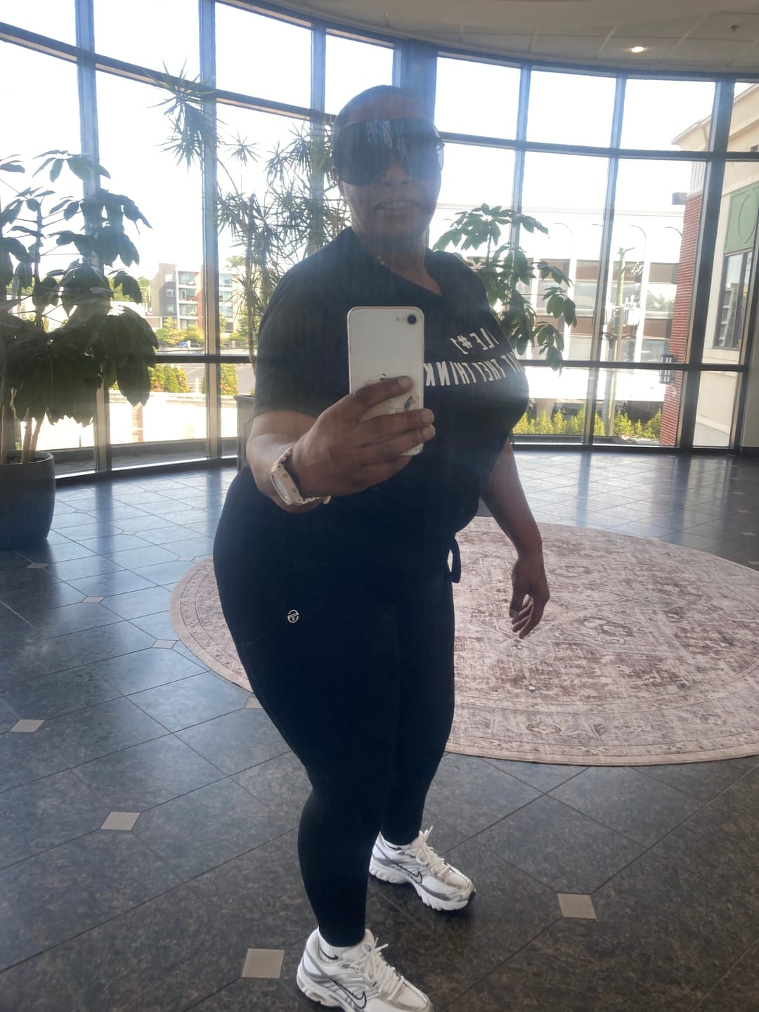 Customer photo review of Silvia Leggings- Black Beauty