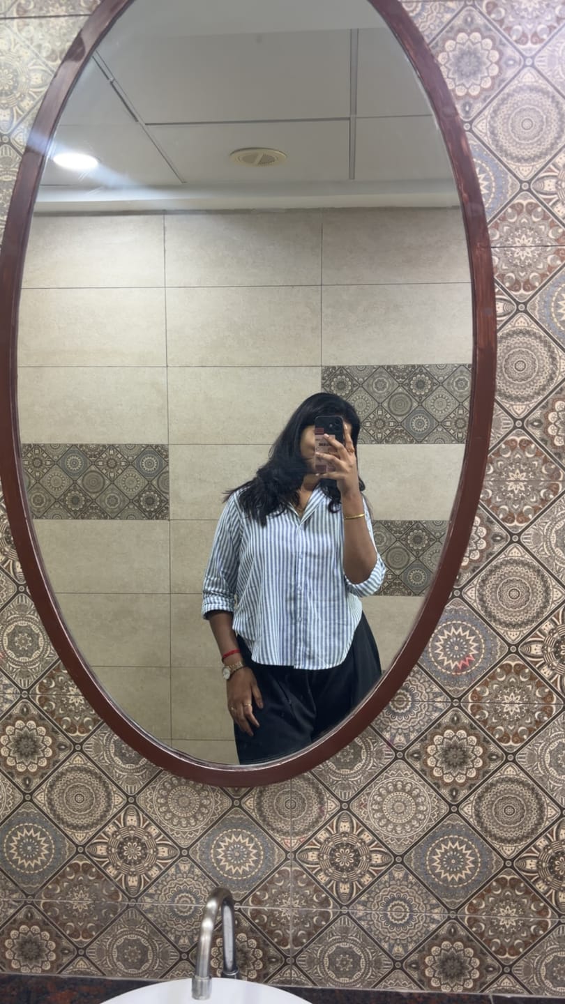 Customer photo review of BLUEBELL - STRIPE WOMEN'S SHIRT
