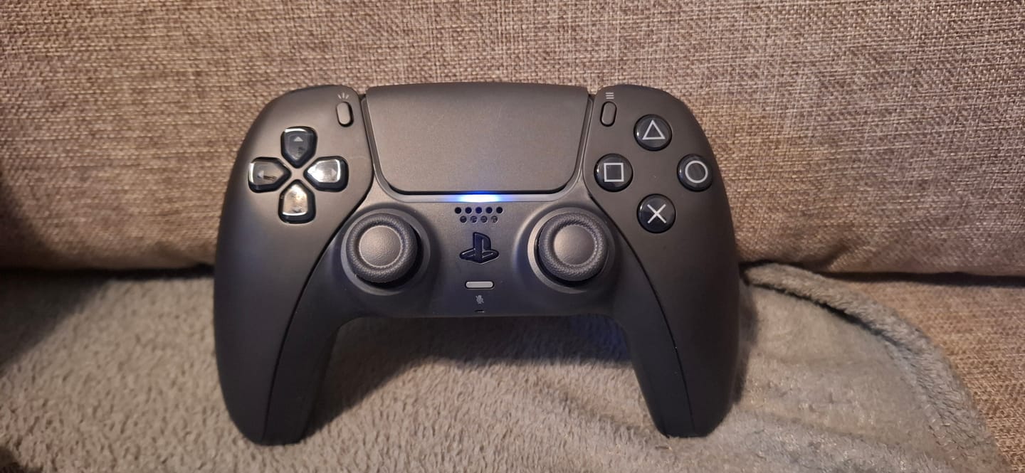 Customer photo review of PlayStation 5 (PS5) DualSense Wireless Controller - Midnight Black