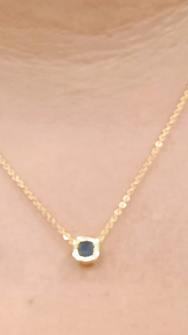 Customer photo review of Collar Birthstone Cuadrado Dorado