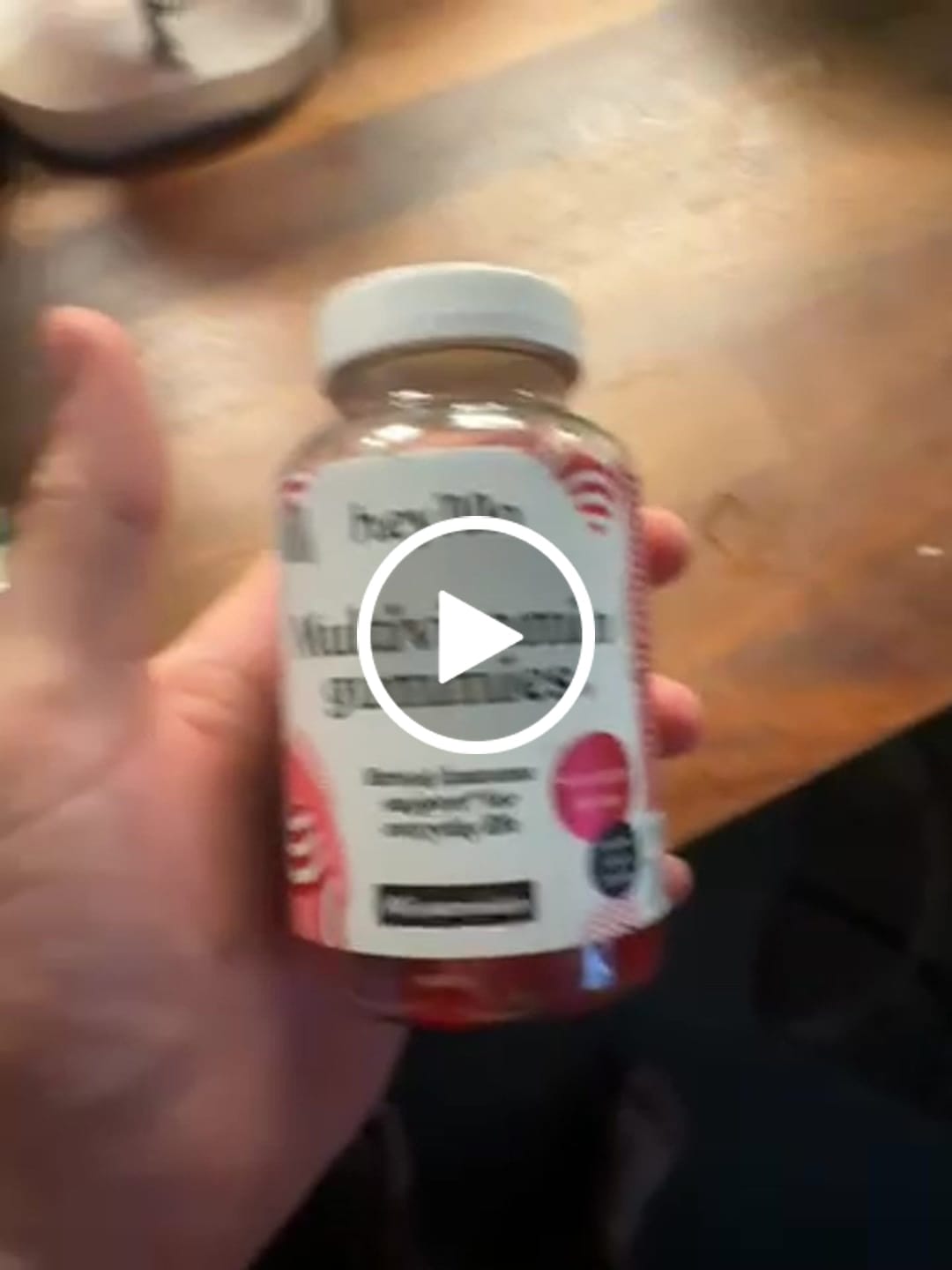 Customer video review of Multivitamin gummies (60 košļājamās tabletes)