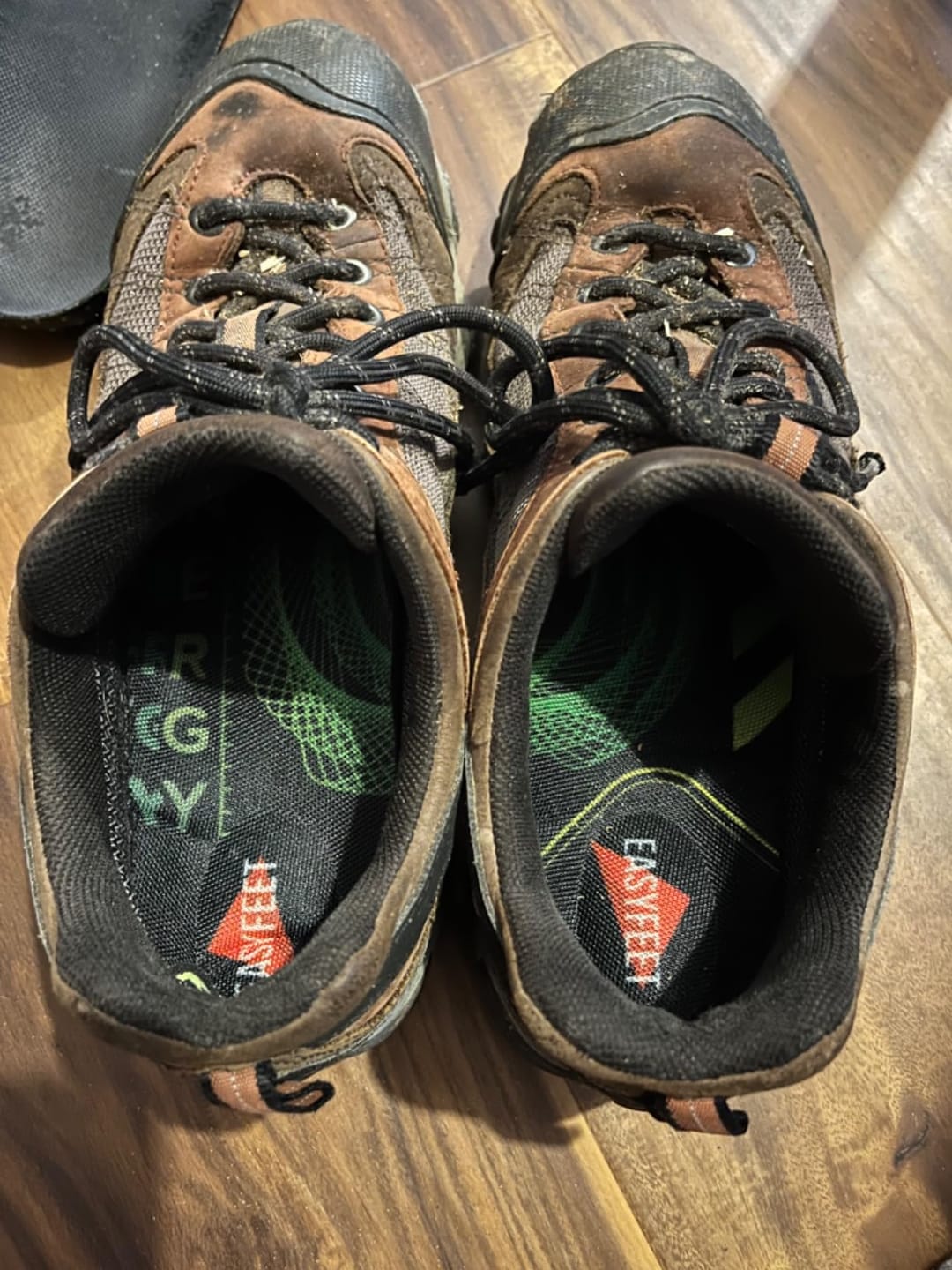 Customer photo review of EASYFEET Hiking Lime Kinergy - Neutral Trail Insoles for Hiking Support (Low Arch)