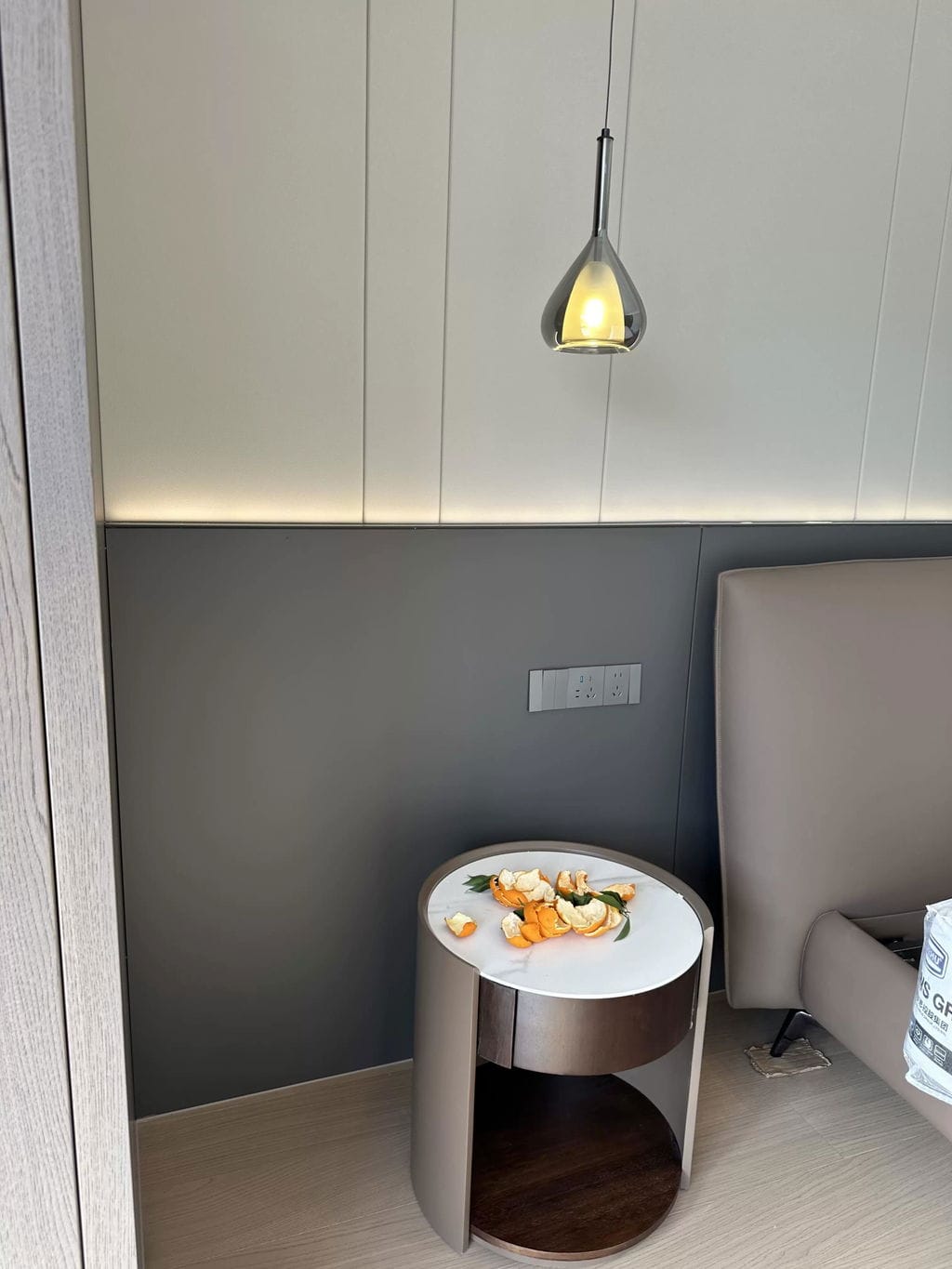 Customer photo review of Glass Pendant Light, Polished Gold Frame, 20 cm Shade