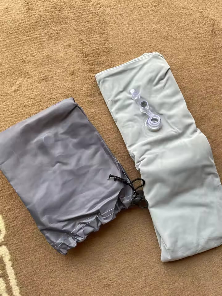 Customer photo review of TripCloud™ - Inflatable Travel Pillow