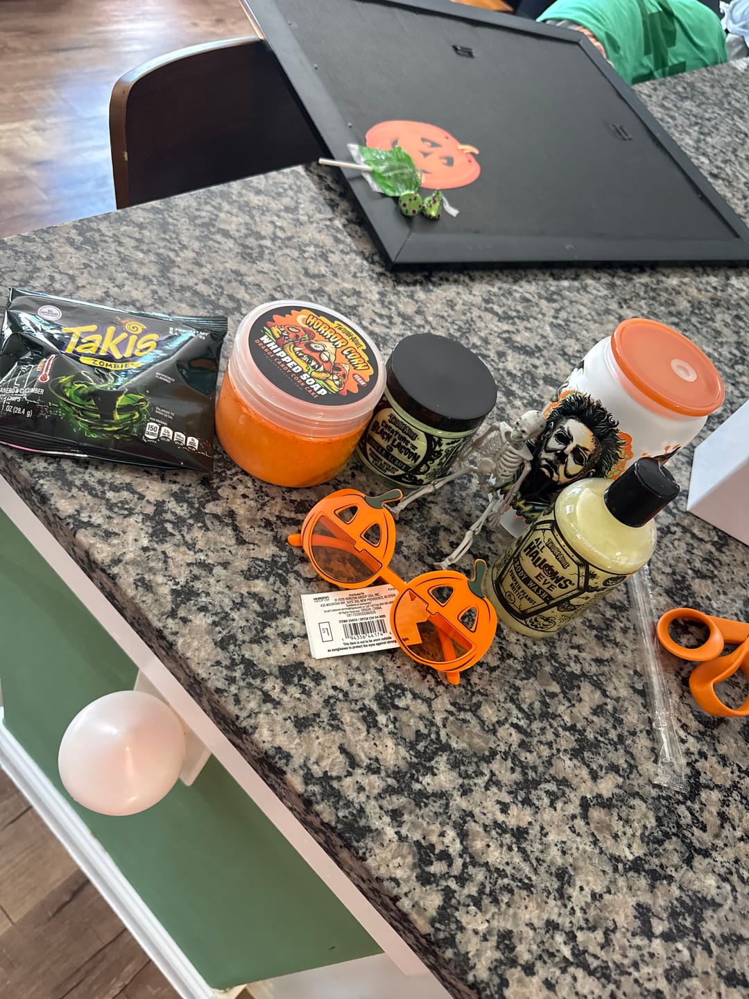 Customer photo review of Michael Glass Can Set