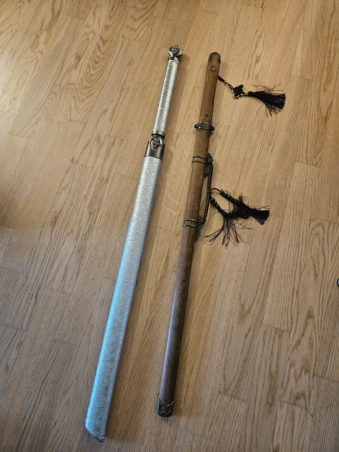 Customer photo review of The Suno Doragiraido Handmade Ninjato Manganese Steel