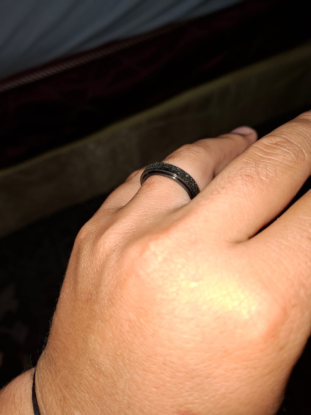 Customer photo review of ANILLO GIRATORIO BRILLANTE BLACK SS316L