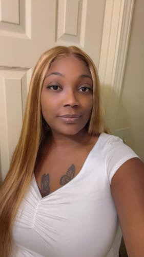 Customer photo review of LaceKiss