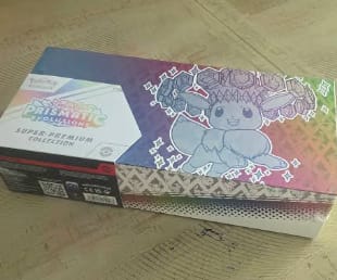 Customer photo review of Prismatic Evolutions Super-Premium Collection - SV: Prismatic Evolutions
