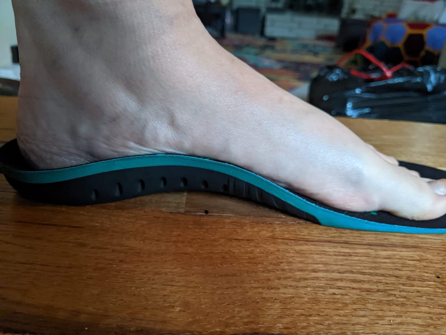 Customer photo review of EASYFEET Mount Strength - Heavy Duty Arch Support Insoles for Flat Feet & 220+ lbs (High Arch)