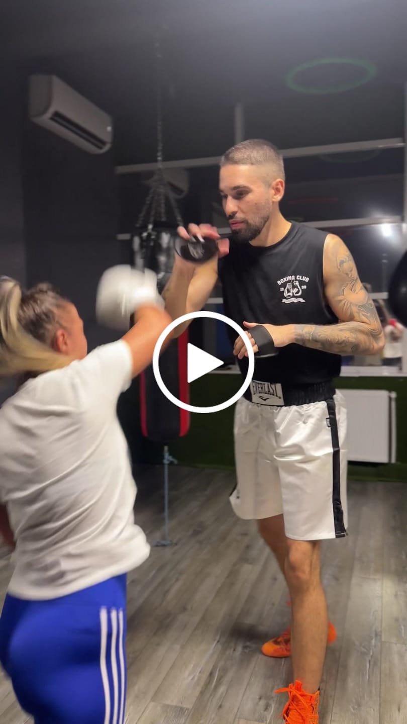Customer video review of Mini Palmare Knockout