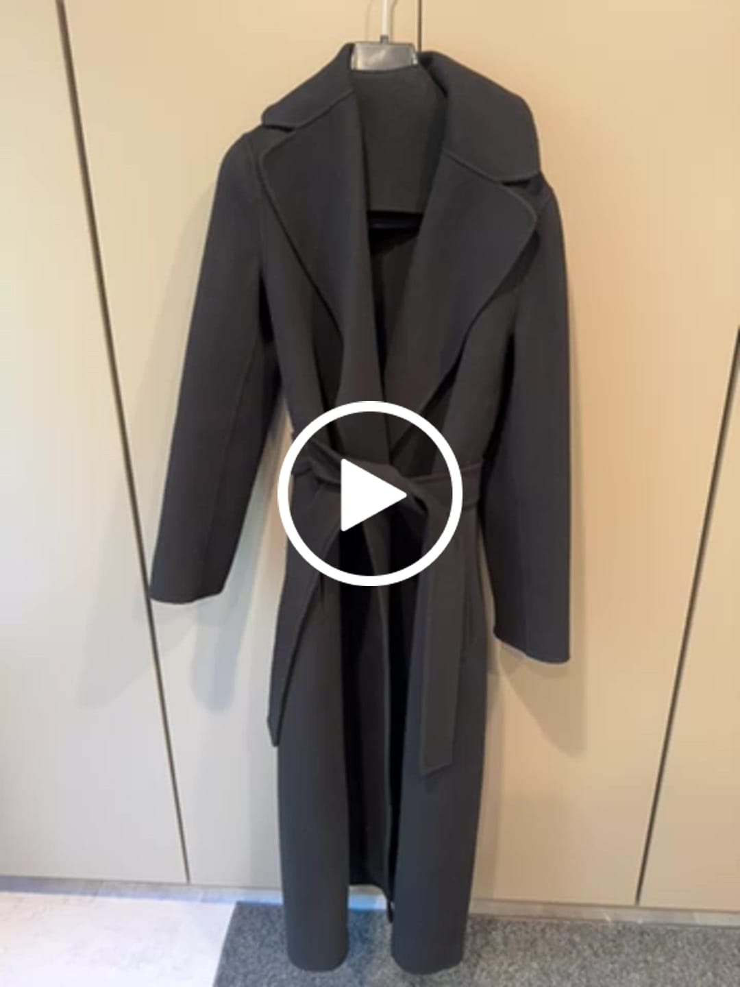 Customer video review of S Maxmara Poldo Wool Coat