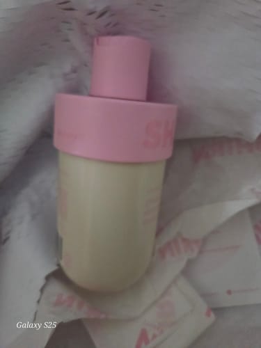Customer photo review of Shimmering Body Oil Glazed Strawberry Butter Cream