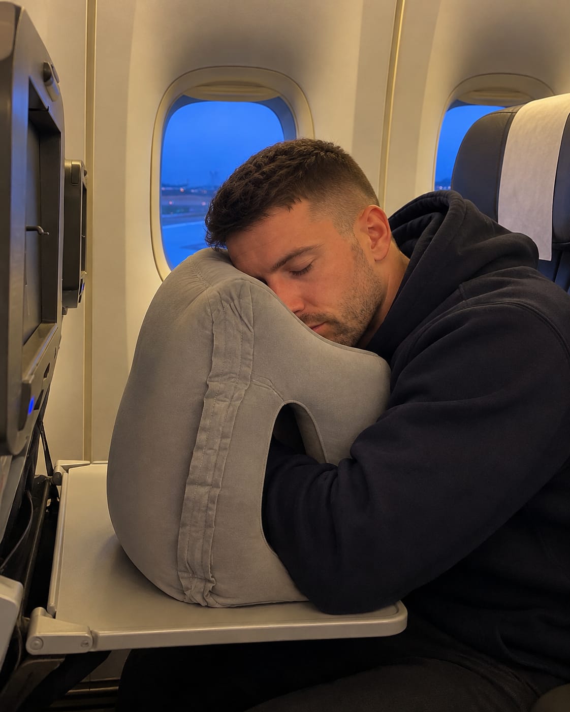 Customer photo review of TripCloud™ - Inflatable Travel Pillow