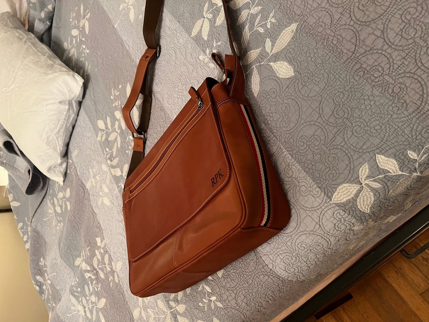 Customer photo review of Men's Leather Laptop Messenger Bag with Texan Stripe