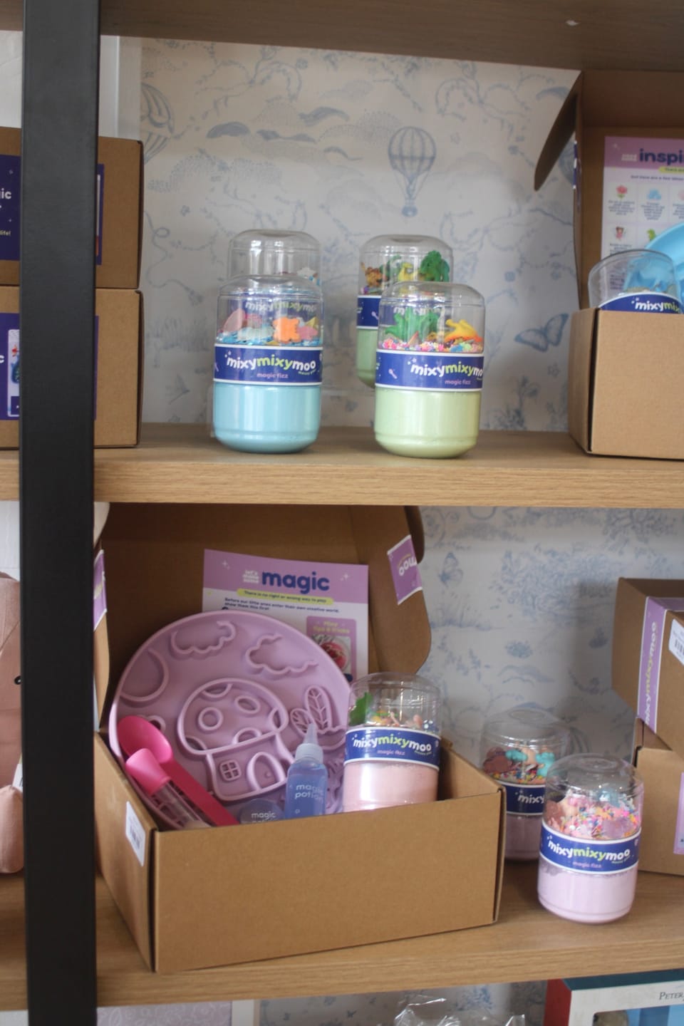 Customer photo review of Dinosaur Magic Fizz + Treasures