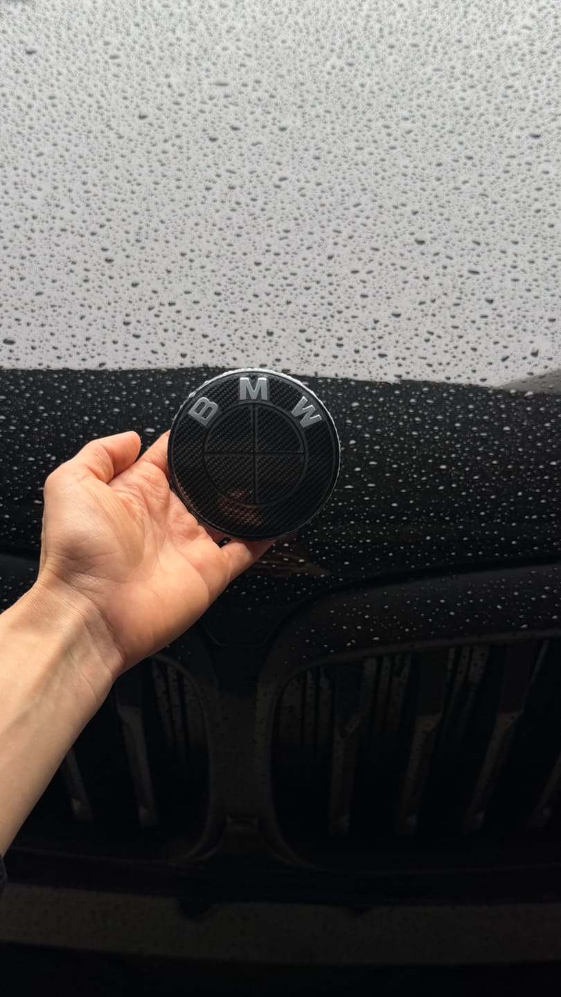 Customer photo review of BMW BLACK EMBLEM BADGE V2