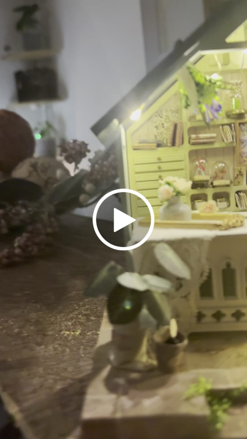 Customer video review of The Herbarium