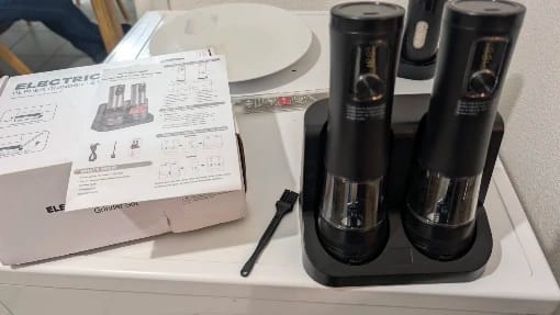 Customer photo review of Cozymere Electric Salt & Pepper Grinder Set