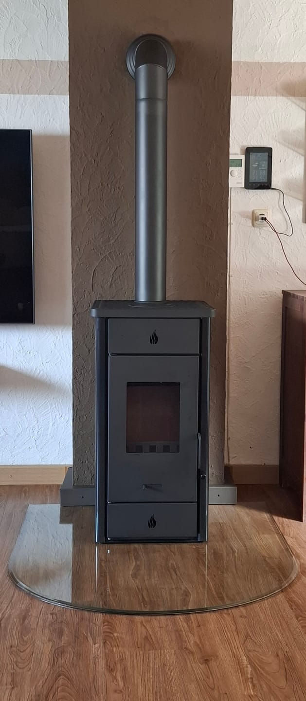Customer photo review of Glasplatte Kamin, Funkenschutzplatte Glas für Kaminofen - Rundbogen