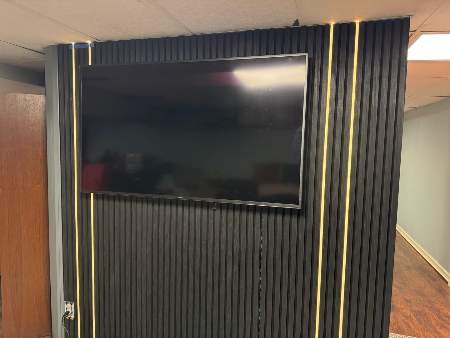 Customer photo review of Luxe LED™ Slat Wall Light Kit