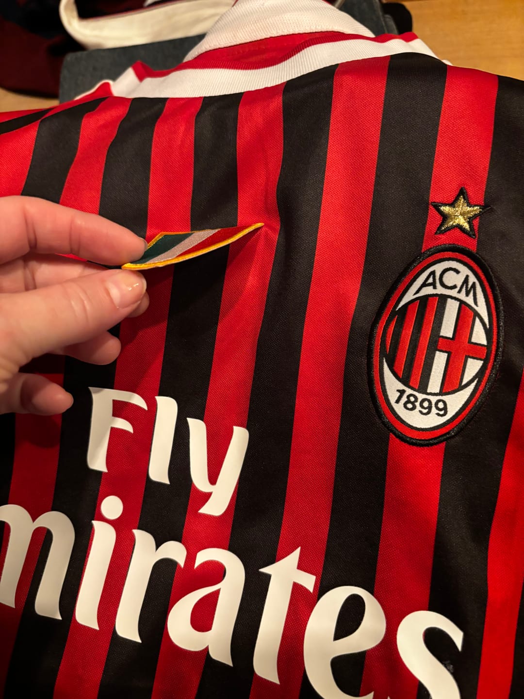 Customer photo review of Zlatan Ibrahimović 11 - AC Milan Home 2011/12 Retro Kit Jersey Maillot Trikot Soccer Shirt