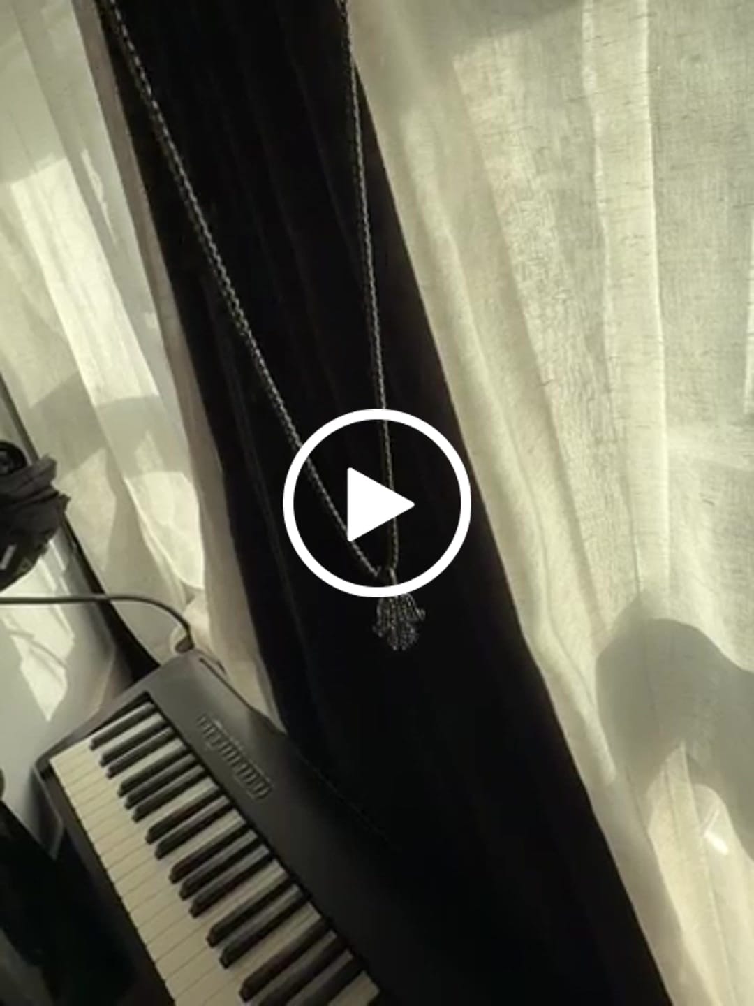 Customer video review of Stone-Set Hamsa Pendant