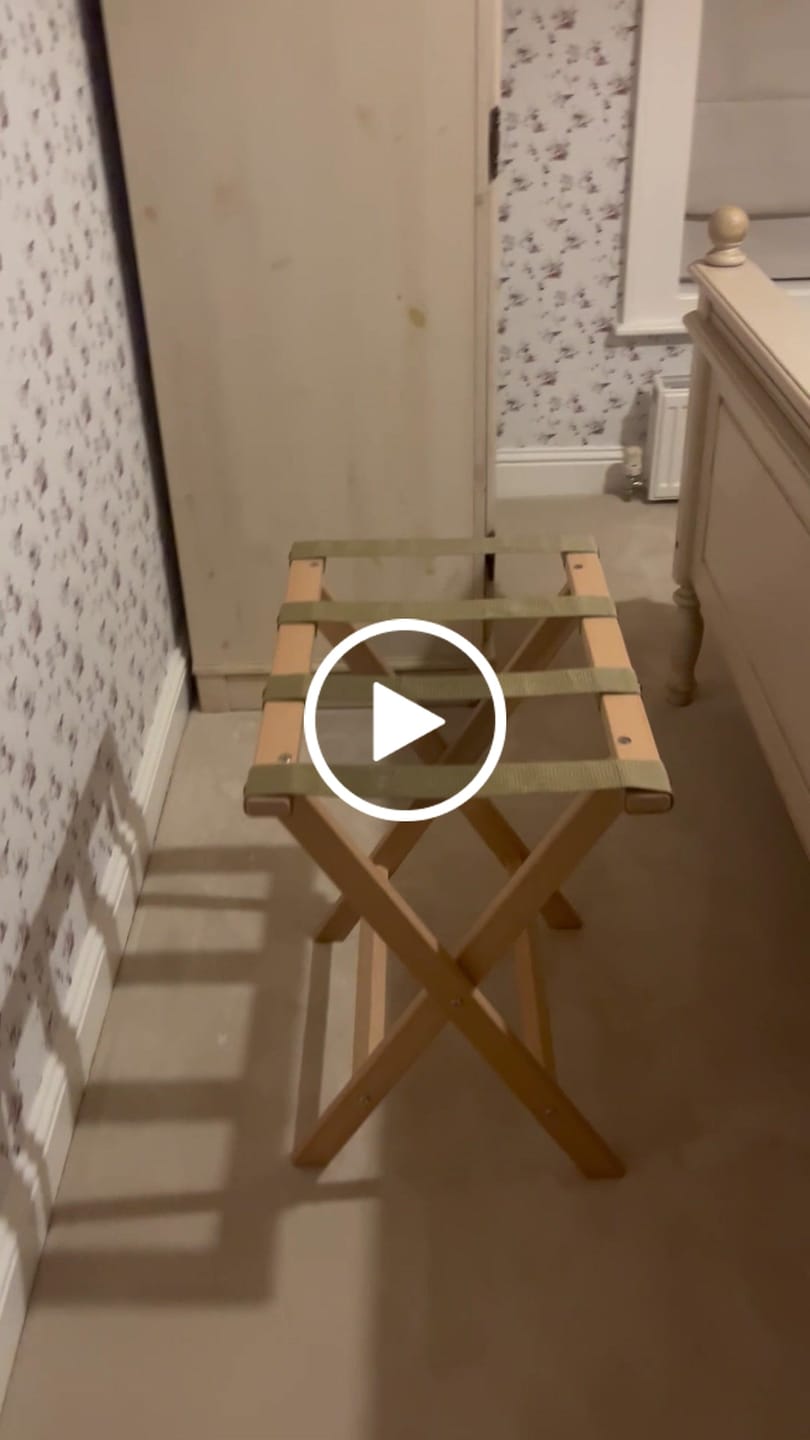 Customer video review of Foldable Wooden Luggage Rack