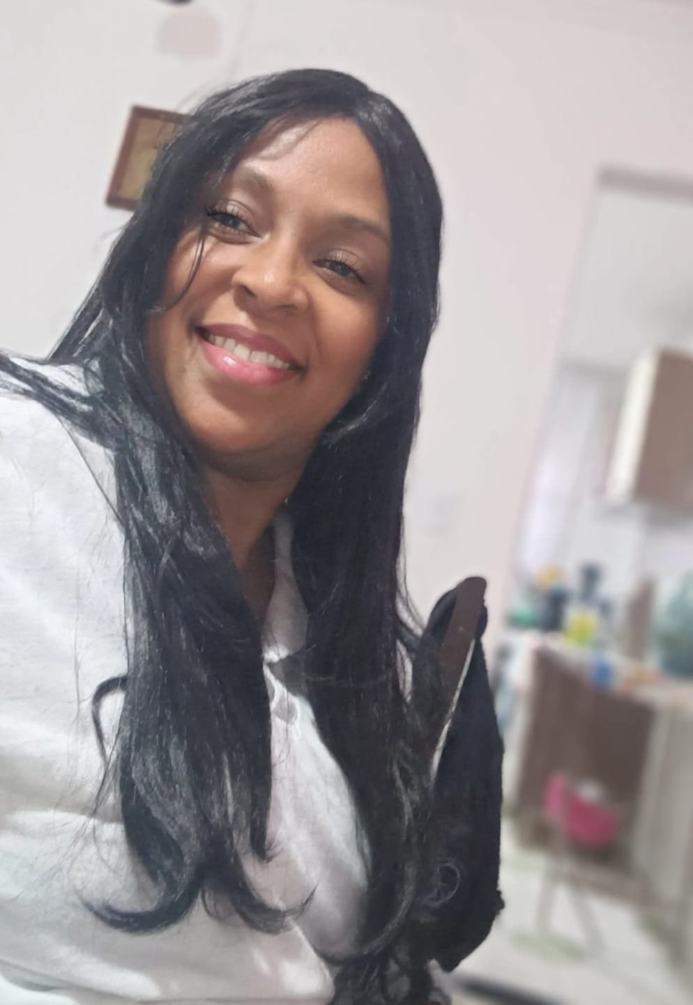 Customer photo review of Wig Xavia Castanho Escuro Ondulada Franja