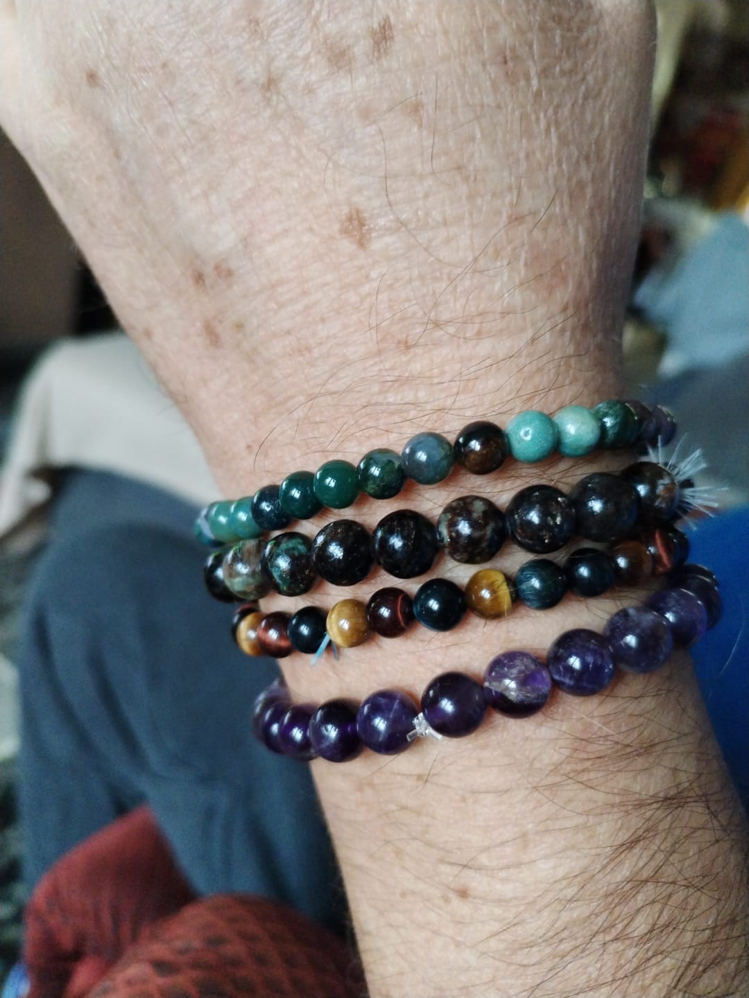 Customer photo review of Bracelet "Oeil Multiple" en Oeil de Tigre, Oeil de Taureau & Oeil de Faucon