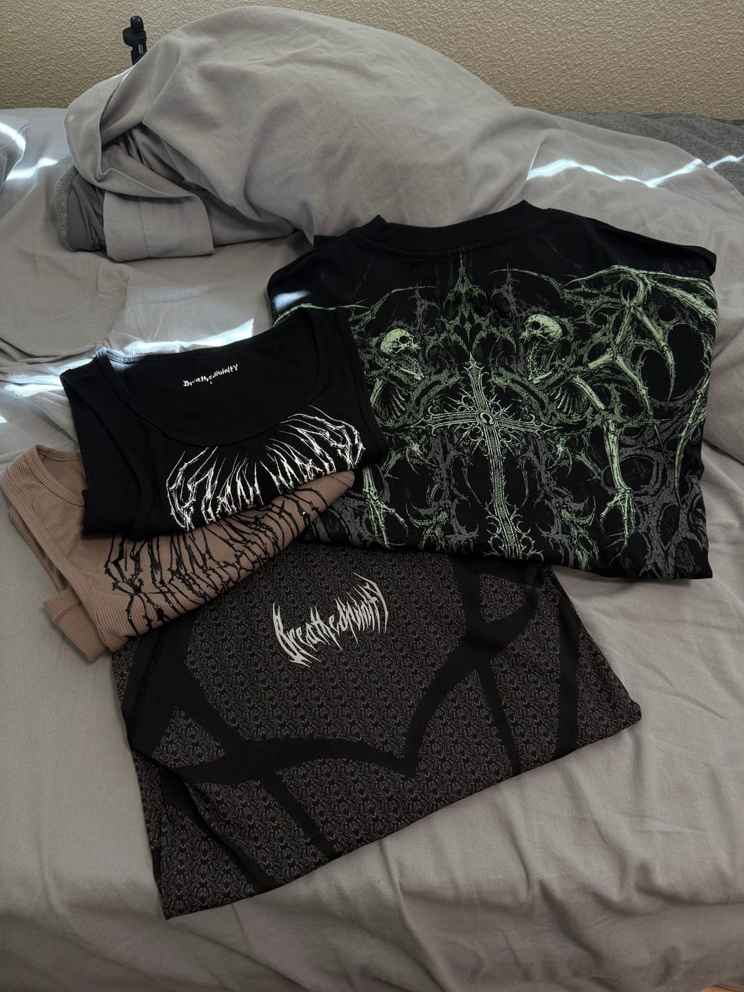 Customer photo review of Atonement Oversized T-shirt [DECAY]