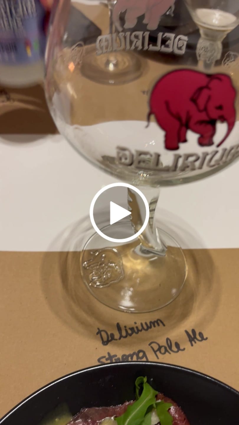 Customer video review of Delirium Bierglazen op Voet - 330 ml - 2 stuks