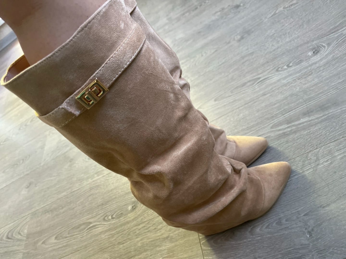 Customer photo review of Lisa Pointed Toe Block Heel Boots