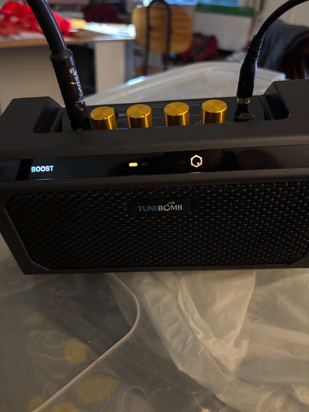 Customer photo review of TuneBomb: 10W Rechargeable Mini Amp for Guitar & Bass