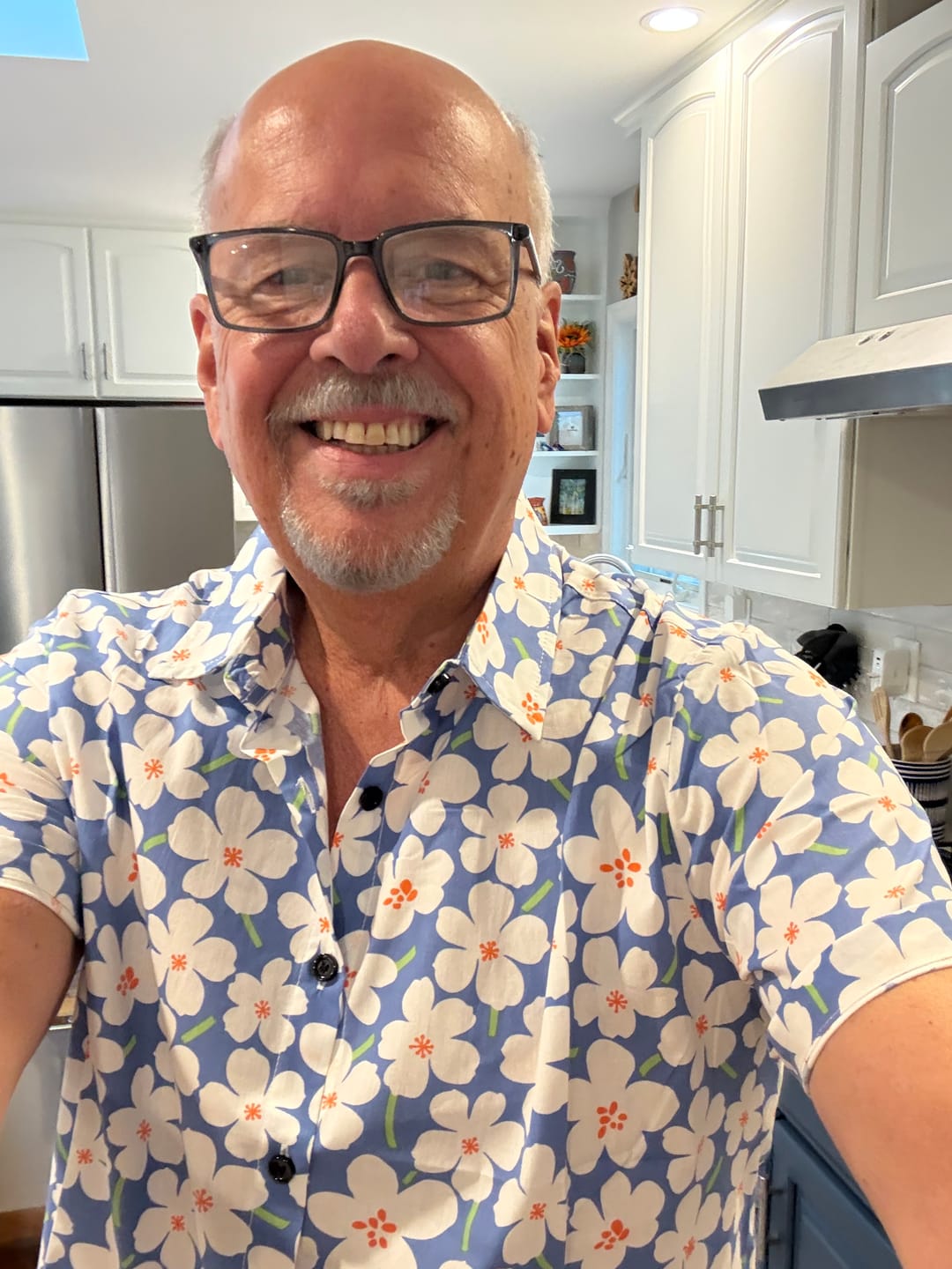 Customer photo review of Men's Summer Floral Print Holiday Flower Resort Casual Lapel Light Blue Short Sleeve Shirt