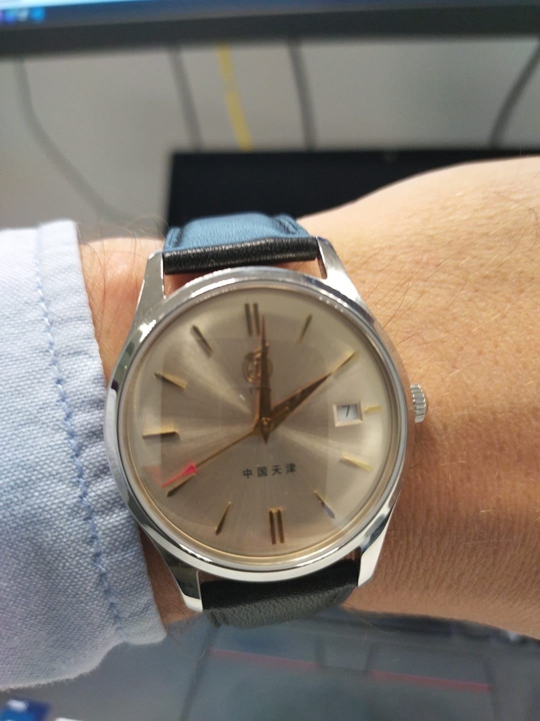 Customer photo review of Reissue Series FKWY WUYI "May 1st" Dress Watch 38mm