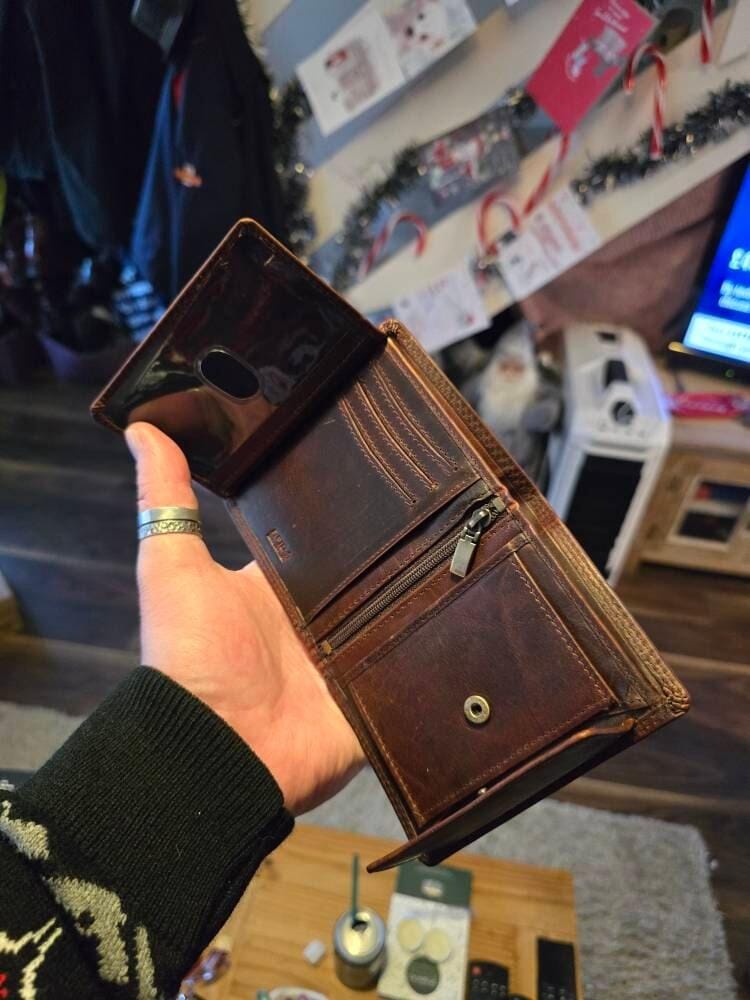 Customer photo review of Brown Leather Trifold Wallet - Manhattan New York