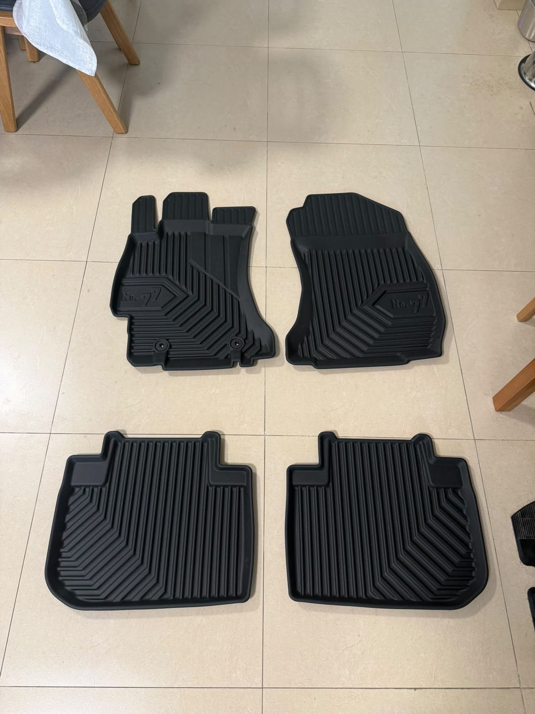 Customer photo review of סט שטיחים 3D לסובארו פורסטר 2012–2018 – PVC