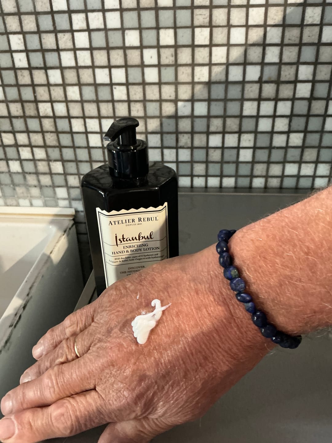 Customer photo review of Istanbul Hand & Bodylotion 400ml