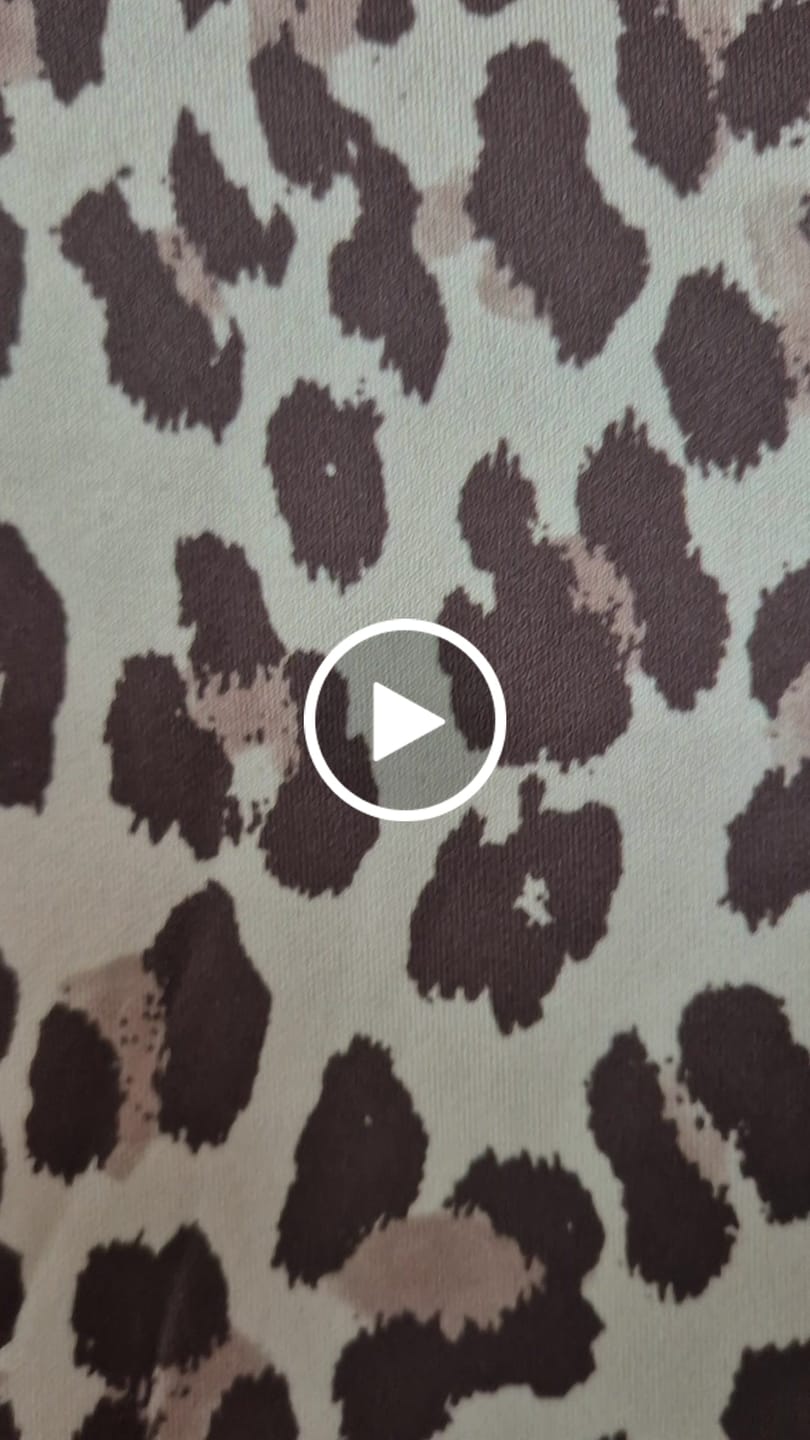 Customer video review of Butterstoff Pullover mit Crinkle Arm creme leo