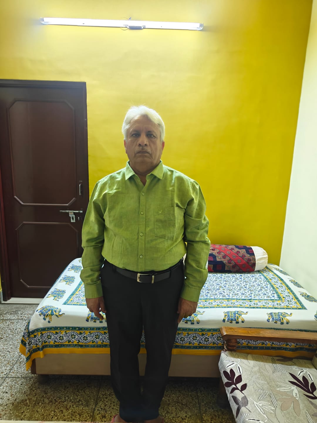 Customer photo review of Linen Classic - Light Green Formal Shirts for Mens | Uathayam