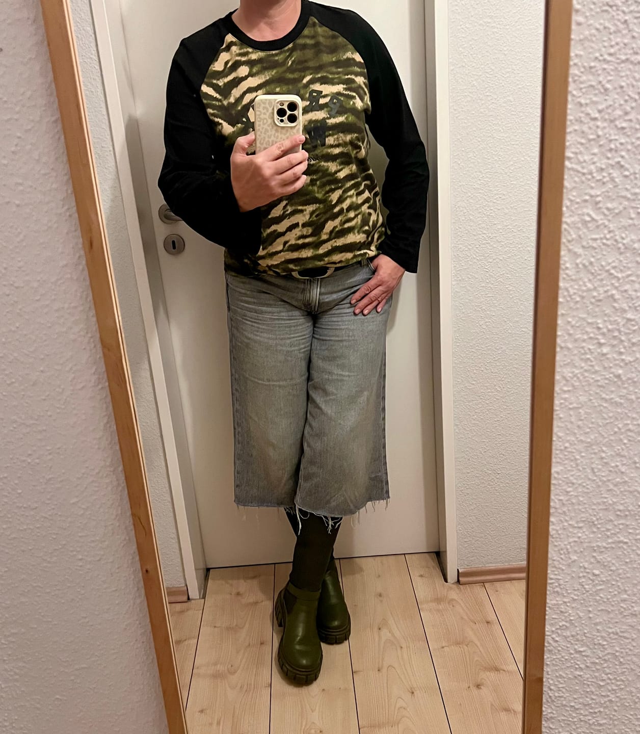 Customer photo review of Longsleeve PRETTY WILD