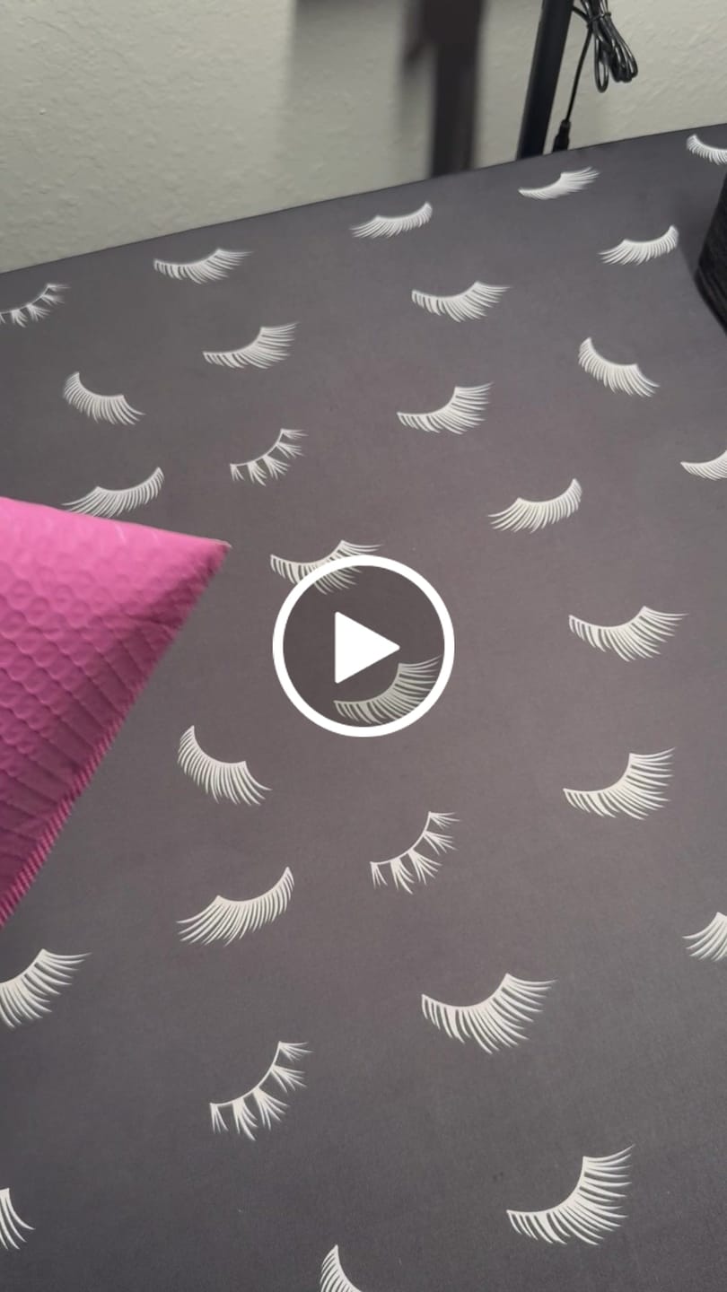 Customer video review of 100PC Replace Nozzles for Lash Glue