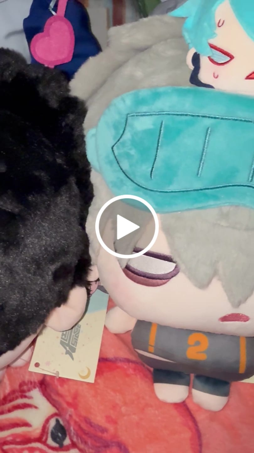 Customer video review of Alien Stage: Day & Night Dreaming Hours - Big Head Bun Style