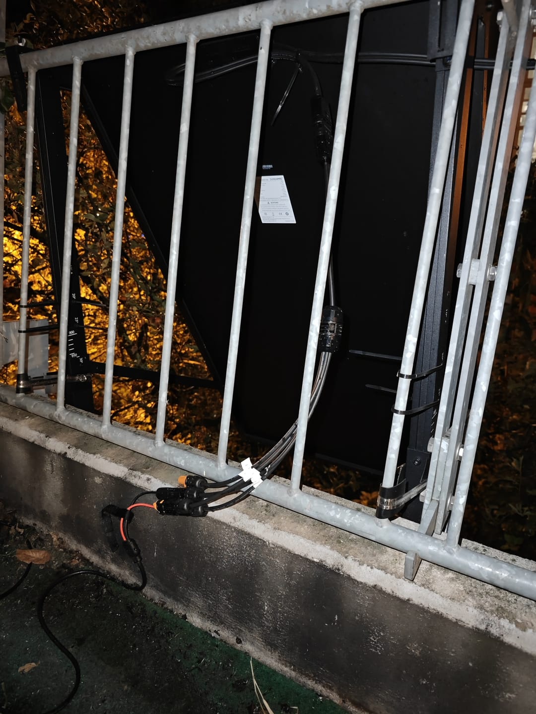 Customer photo review of 0,5m MC4-Adapterkabel für Sunshare-Stromspeicher / Mikrowechselrichter