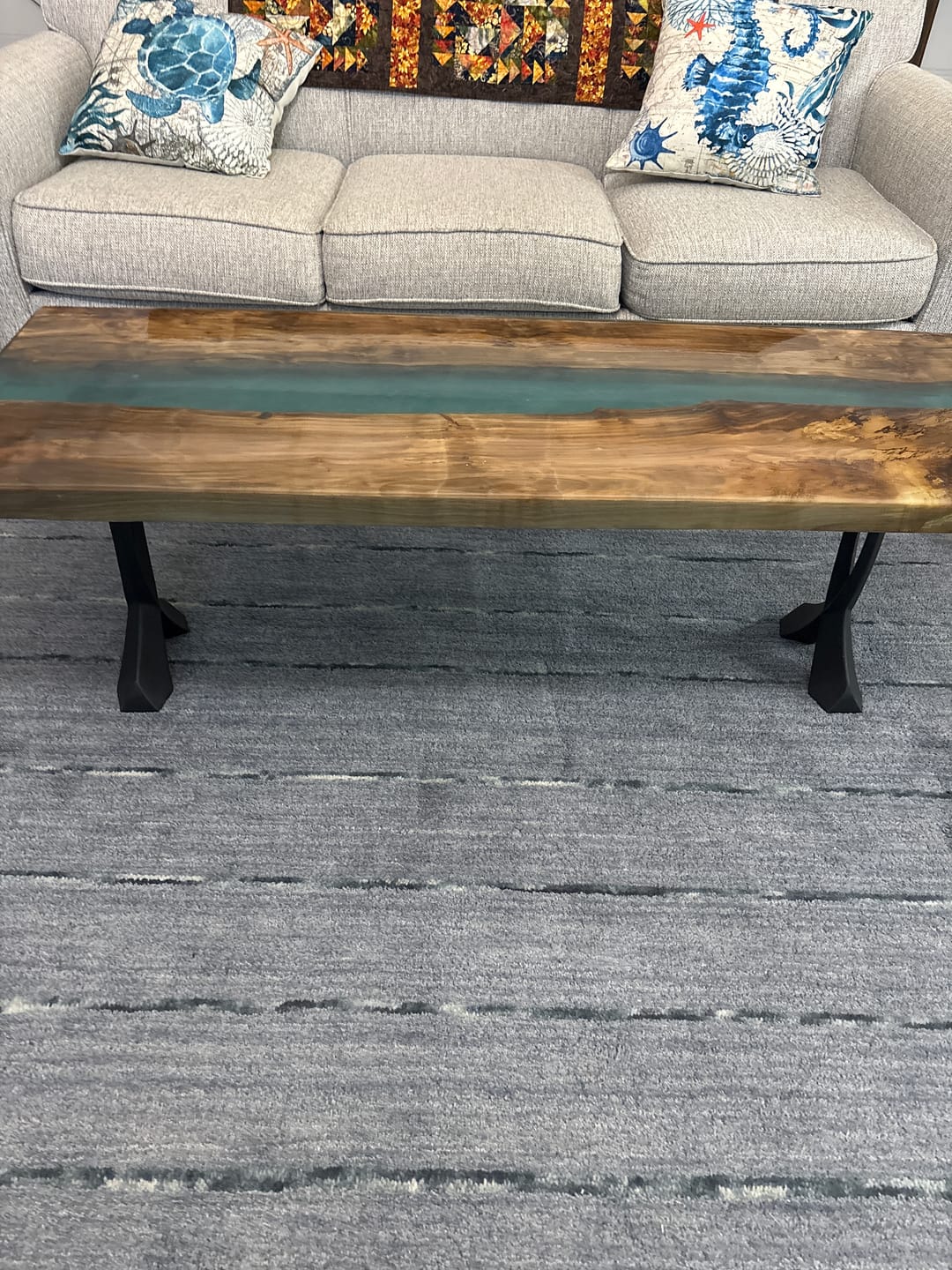 Customer photo review of Bench Legs 108/128 Curva 16" H Curved Metal Furniture Legs